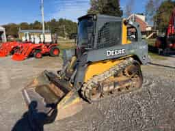 John Deere 323D Skid Steer