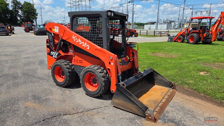 Kubota SSV65 Skid Steer