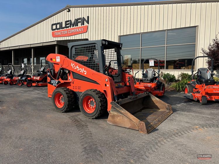 Kubota SSV65 Skid Steer