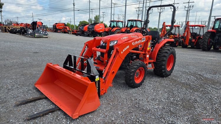 Kubota L3302DT Tractor