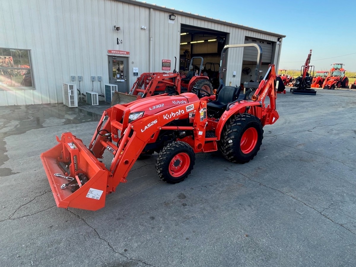 Kubota L3302 with Backhoe and Quick Hitch