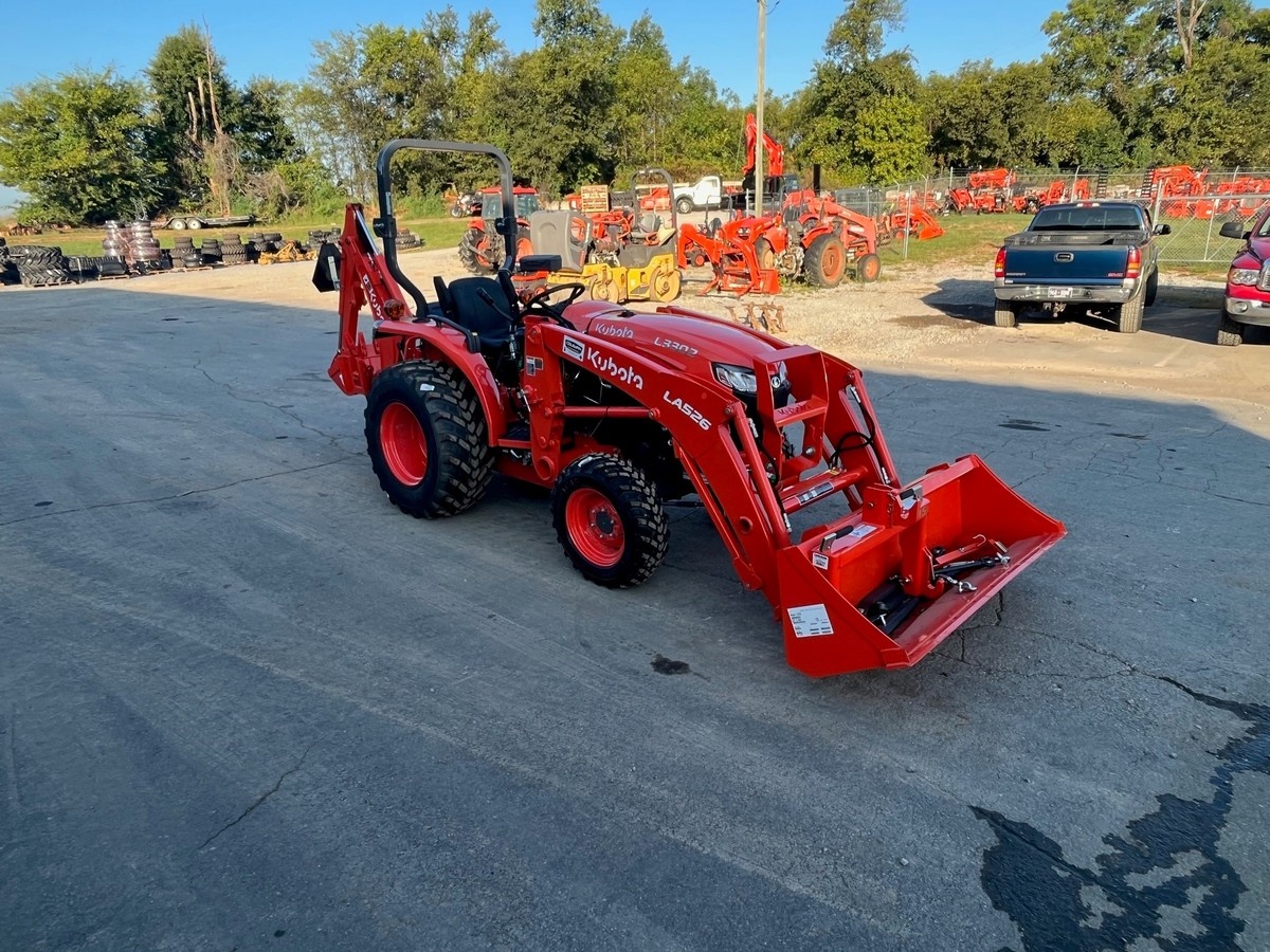 Kubota L3302 with Backhoe and Quick Hitch