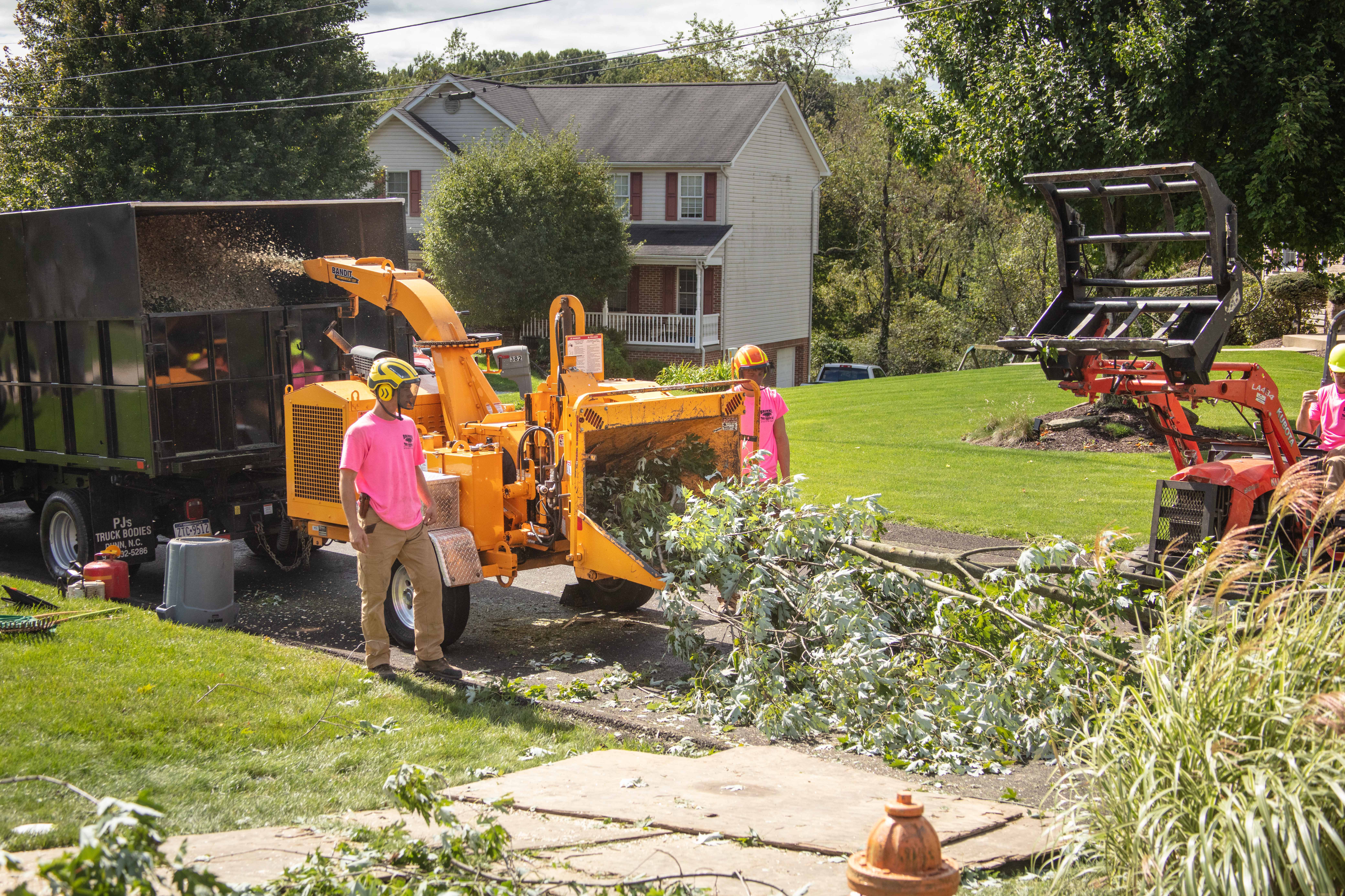 315　ヴィンテージ バターラッパー Bandit Intimidator 19XPC (483mm) Wood Chipper For Sale